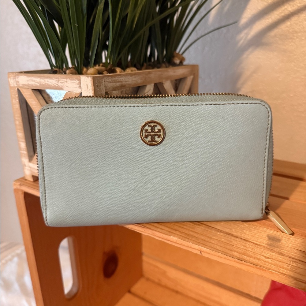 Tory Burch Blue Leather Wallet with Gold Medallion